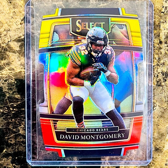 DAVID MONTGOMERY NFL SELECT PRIZM CARD DIE CUT RED YELLOW CHICAGO BEARS 2021 - Picture 1 of 2